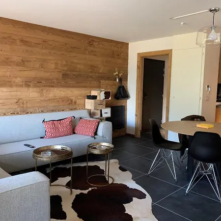 Apartment 6 Pers Avec Balcons, Garage Et Local A - Fr-1-198-238 *